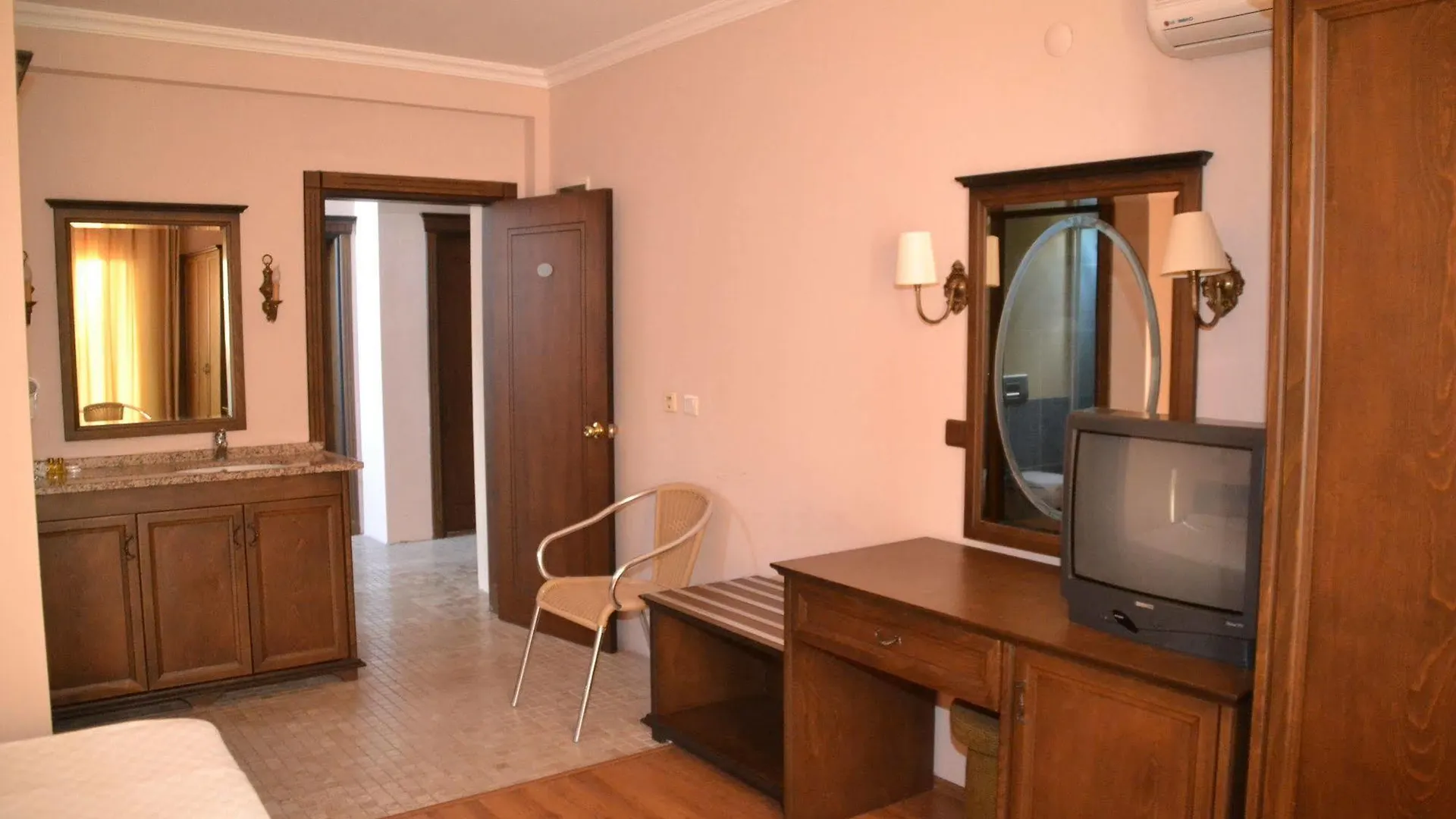 Kibele Hotel & Apart Marmaris 3*,