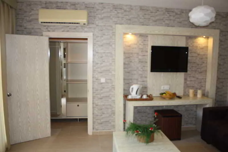 Kibele Hotel & Apart 马尔马里斯